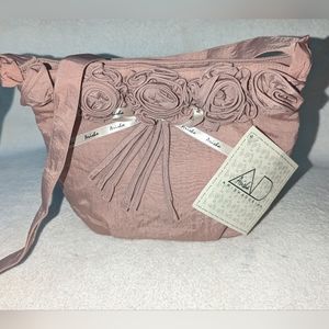 Arisha easy shoulder bag.